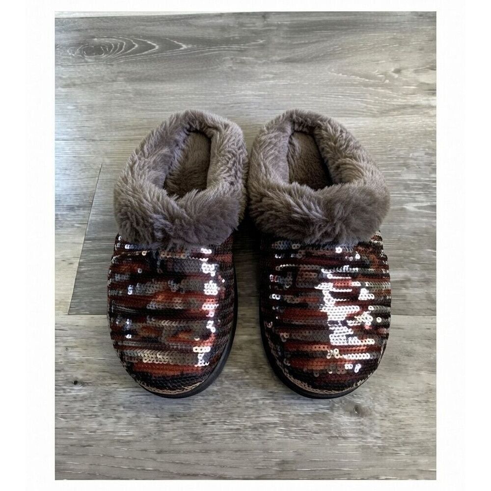 *Bob’s from Skechers Gold sequin sparkle Faux Fur Trim slippers size 5